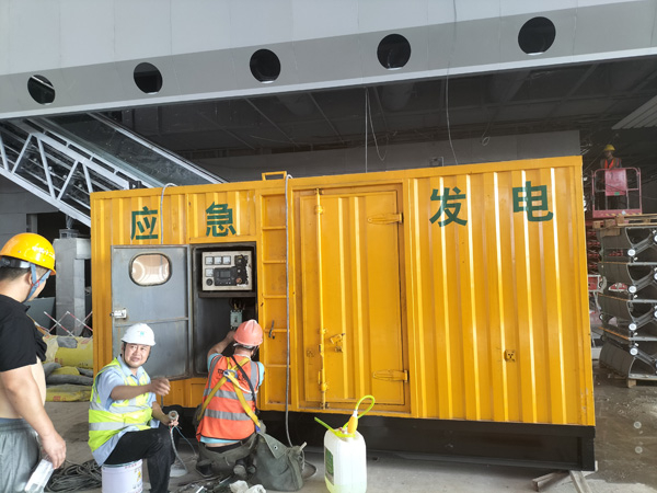 马村怎样判断空气滤清器是否需要更换？