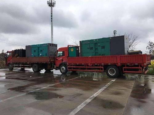 马村涂抹密封胶后，需要等待多长时间才能安装水冷式机油散热器密封件？